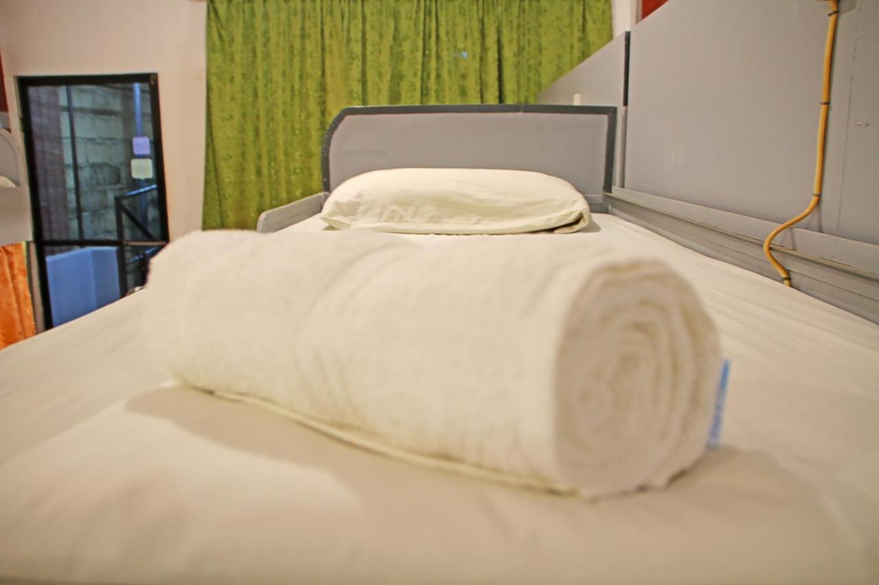 Mario'S Travellers Inn Корон Экстерьер фото
