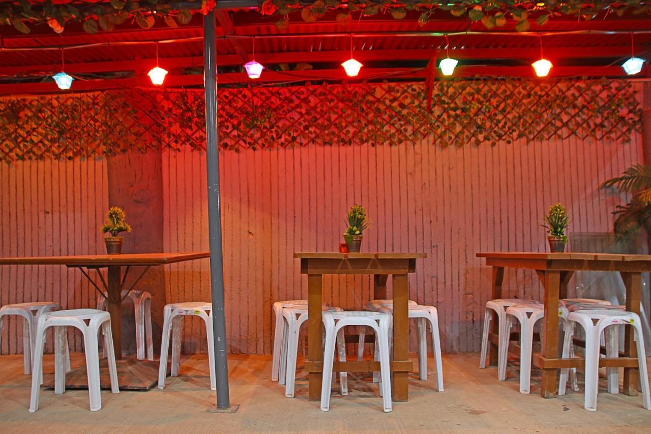 Mario'S Travellers Inn Корон Экстерьер фото