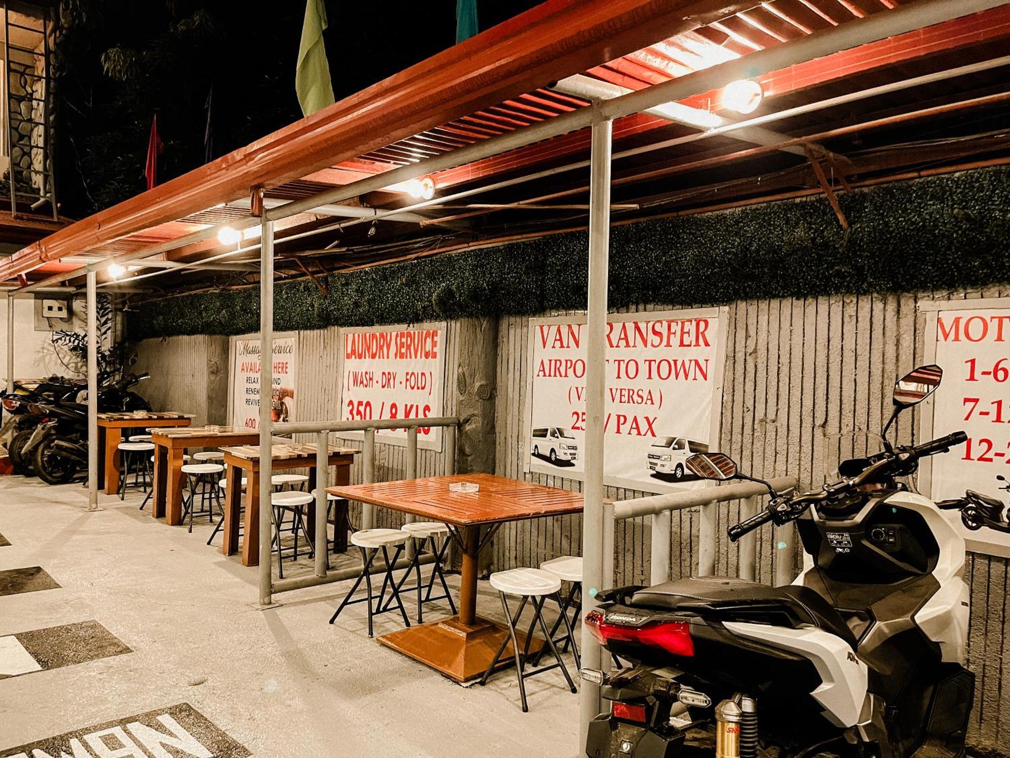 Mario'S Travellers Inn Корон Экстерьер фото