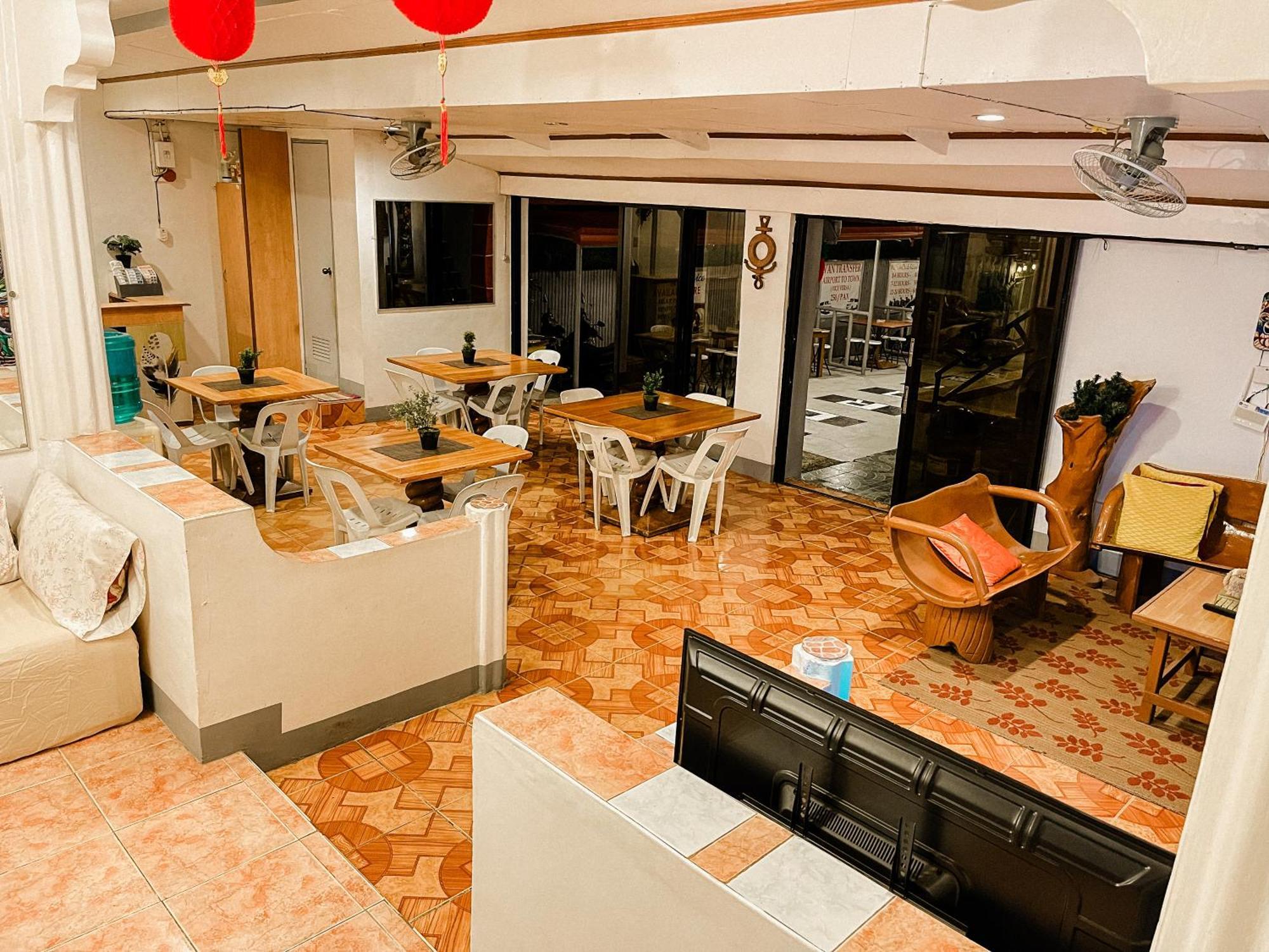 Mario'S Travellers Inn Корон Экстерьер фото