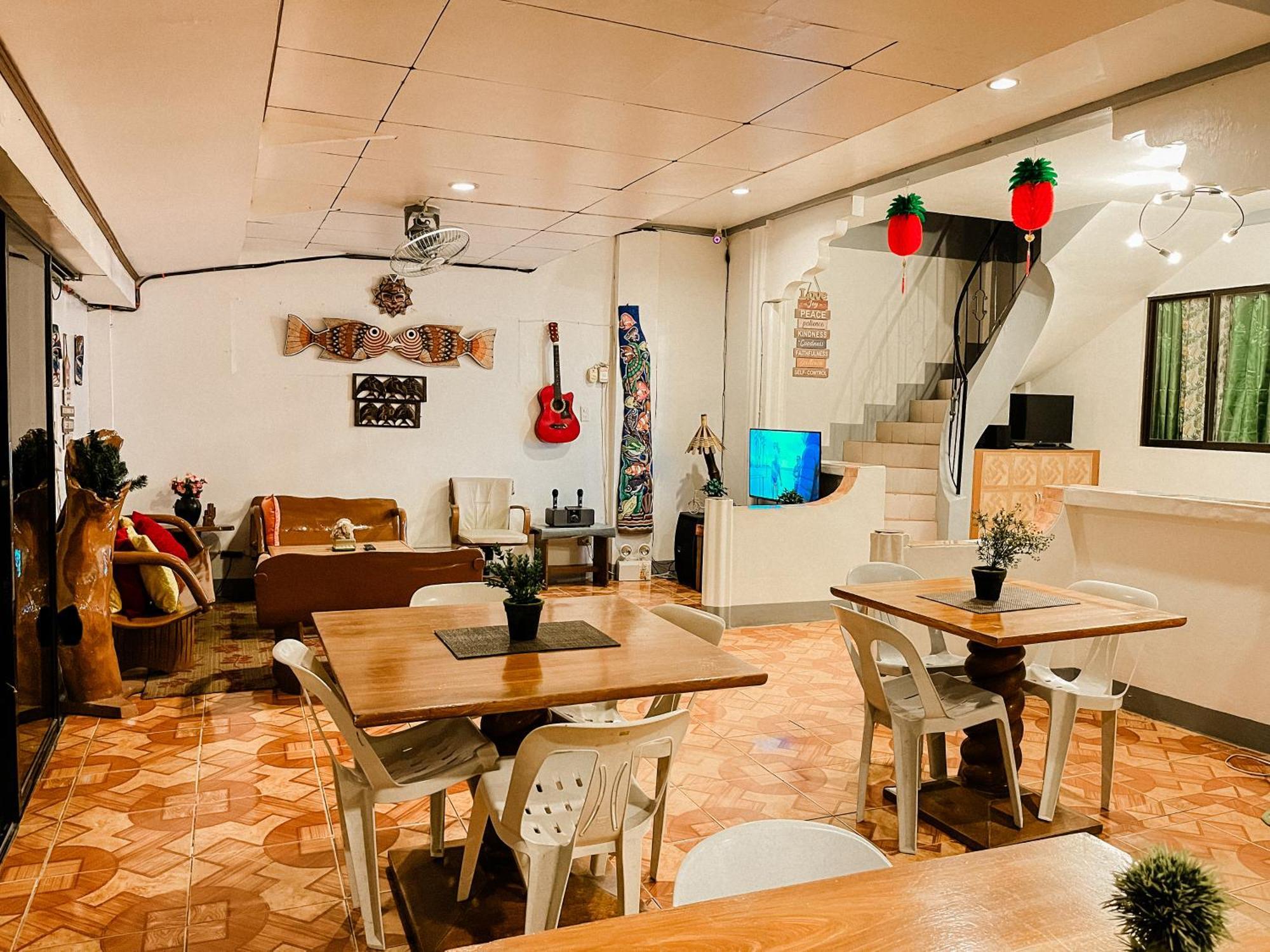 Mario'S Travellers Inn Корон Экстерьер фото