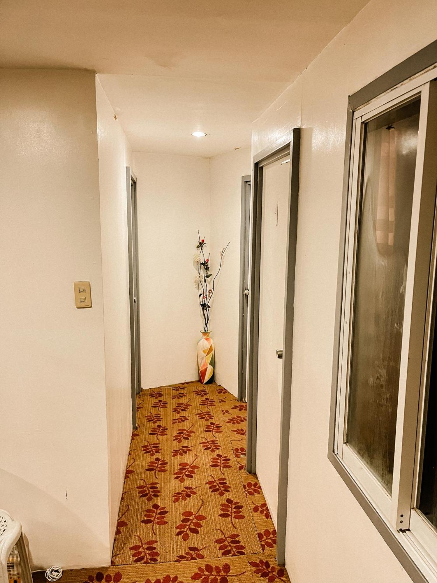Mario'S Travellers Inn Корон Экстерьер фото