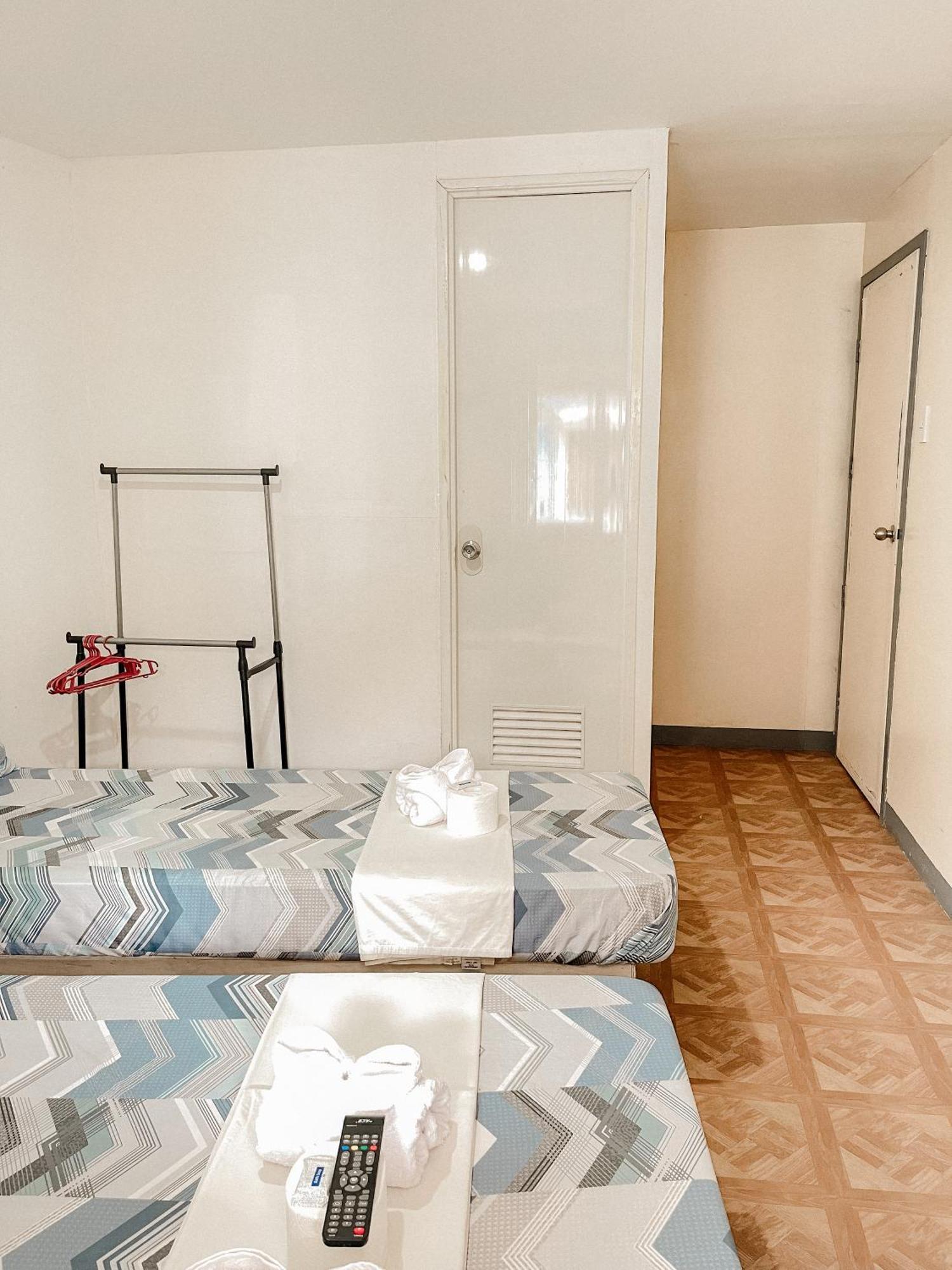 Mario'S Travellers Inn Корон Экстерьер фото