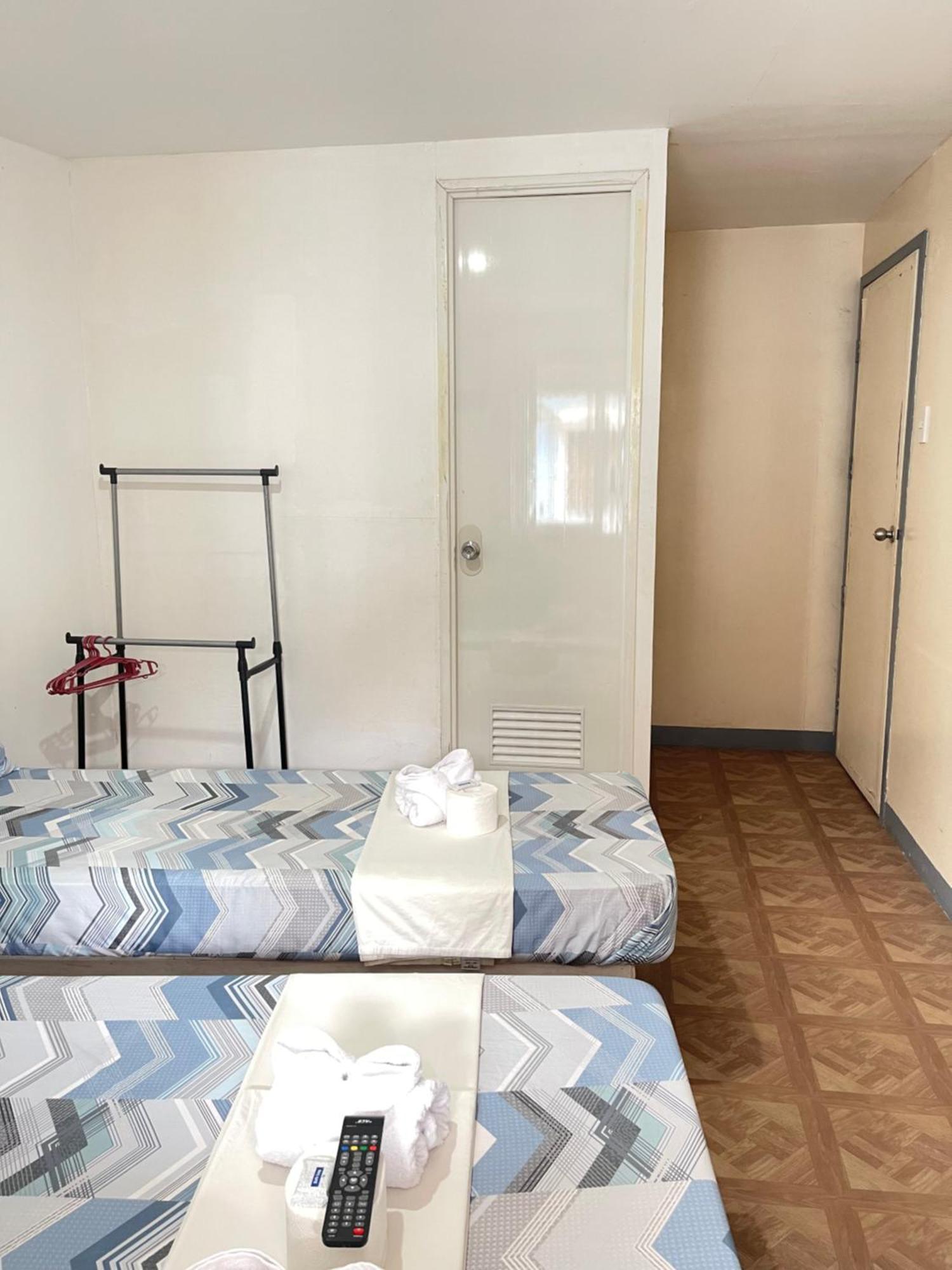 Mario'S Travellers Inn Корон Экстерьер фото