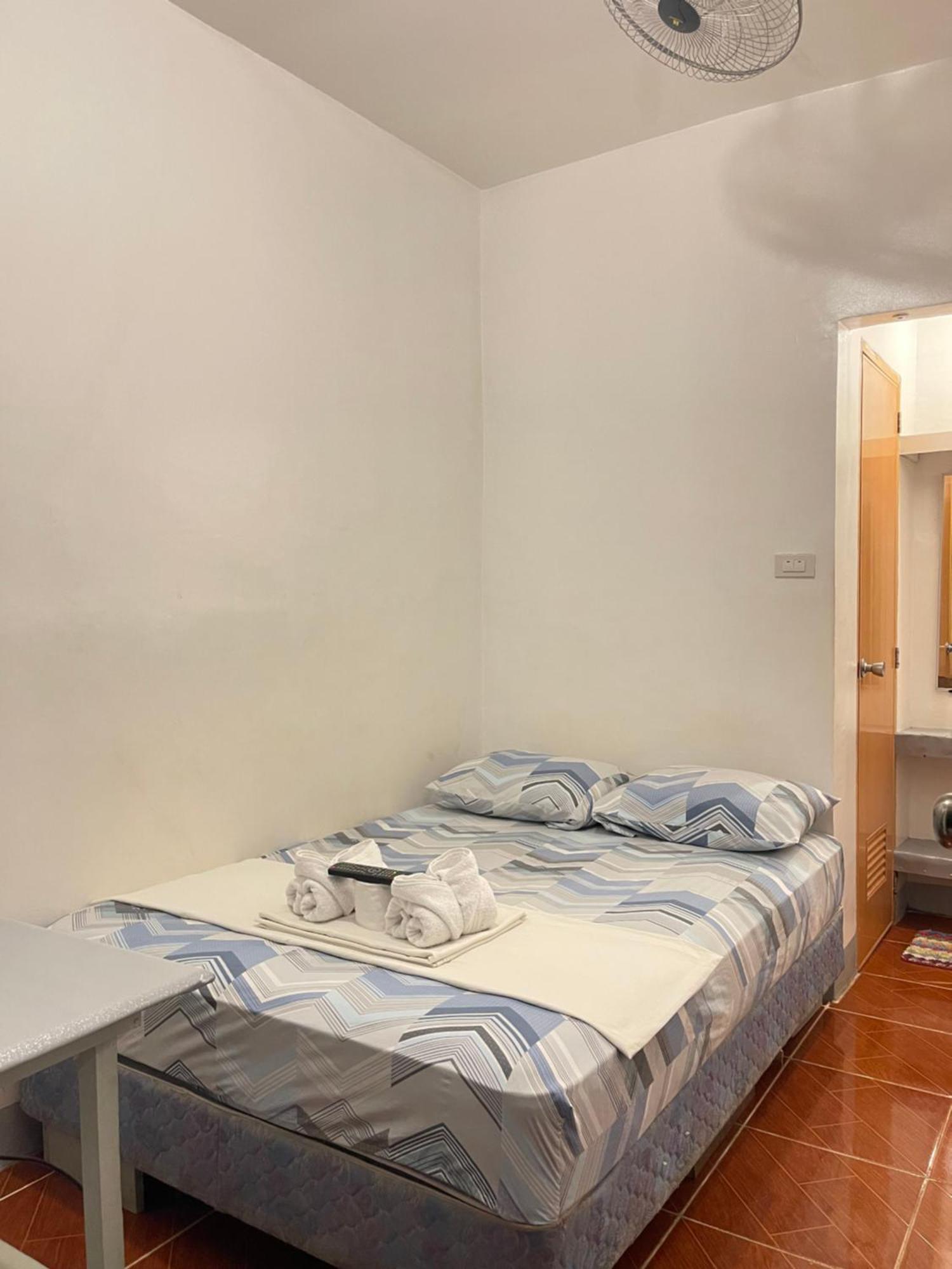 Mario'S Travellers Inn Корон Экстерьер фото